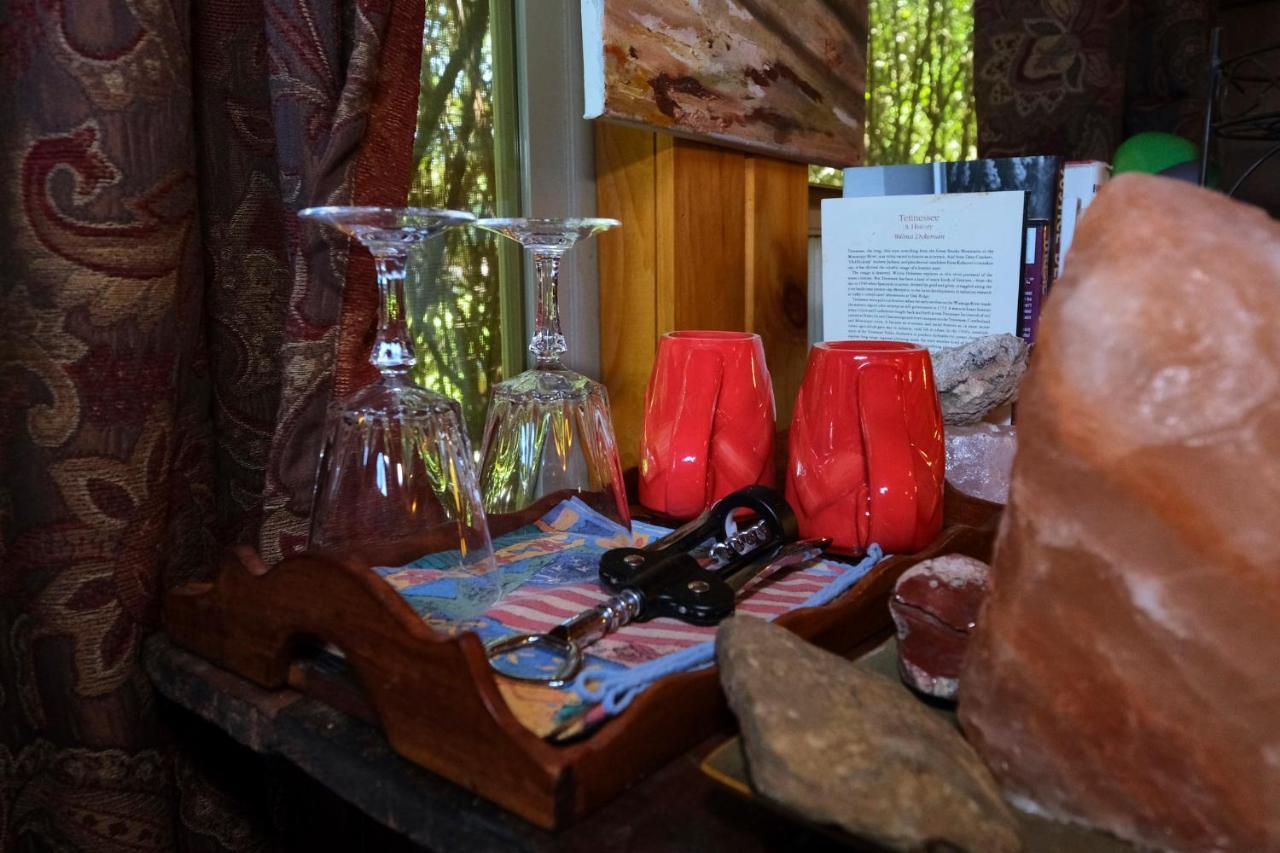 Creekwalk Inn Bed And Breakfast With Cabins Cosby Экстерьер фото
