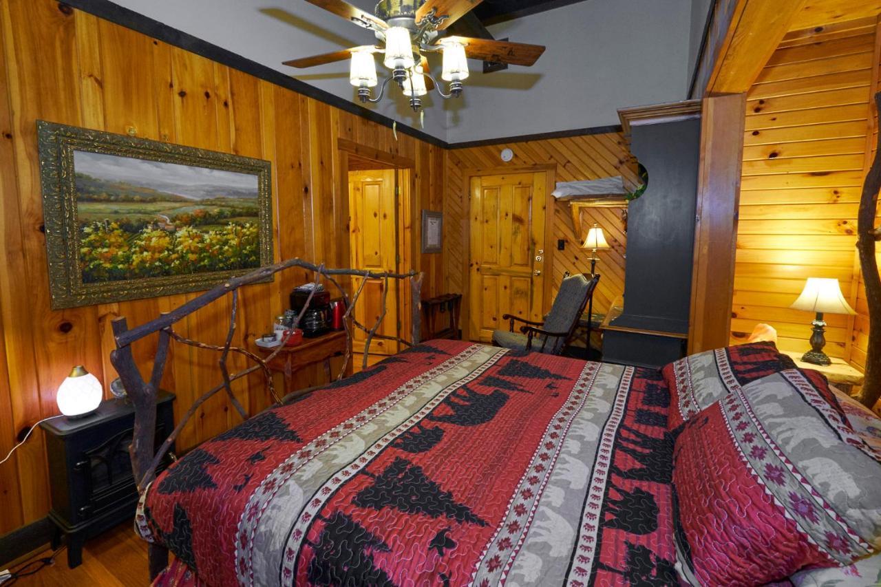 Creekwalk Inn Bed And Breakfast With Cabins Cosby Экстерьер фото
